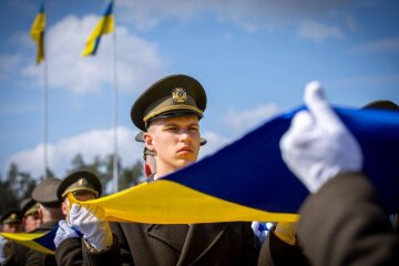 Вічний спокій Героїв: на Національному військовому кладовищі поховали невідомих захисників
