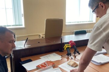 Родина загиблого на блокпосту нацгвардійця повернула гроші адвокатам Тандира, які можуть бути від обвинуваченого