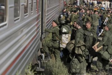 Строковиків відправлять на війну. В ISW назвали причини, чому Міноборони РФ обманює росіян