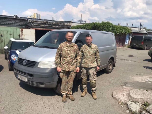 Київські волонтери  допомагають ЗСУ з ремонтом техніки