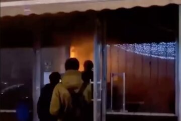 У центрі Києва загорілася «Арома кава» (відео)