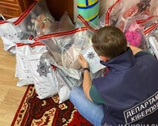 У Києві жінка виготовляла порнографію за участю 5-річної доньки