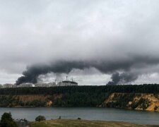 У Москві знову вибухи на НПЗ у Капотні: під час інциденту з резервуара зірвало кришку