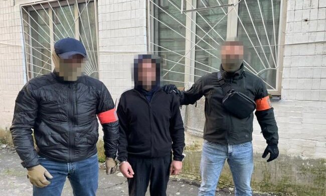Добивав поранених у бою українців: СБУ затримала розвідника “ДНР” (відео)