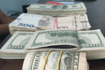 Фінансували провокації до Дня Незалежності: СБУ заблокувала підпільні криптообмінники у Києві