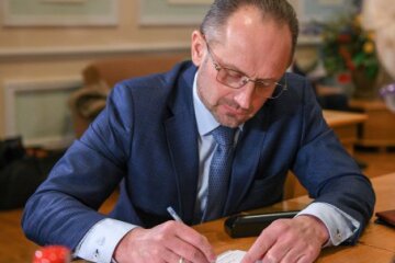 Зеленський знайшов Безсмертному місце у “Мінську”