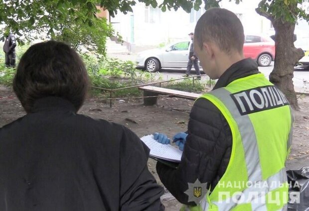У Києві на дитячому майданчику вбили жінку: підозрюваного затримано