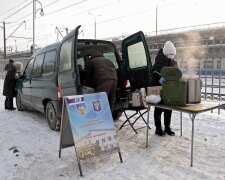 Безкоштовно роздають гарячі обіди на Залізничному вокзалі