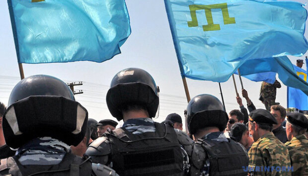 Кримських татар примусово доправляють до військкоматів на окупованому півострові