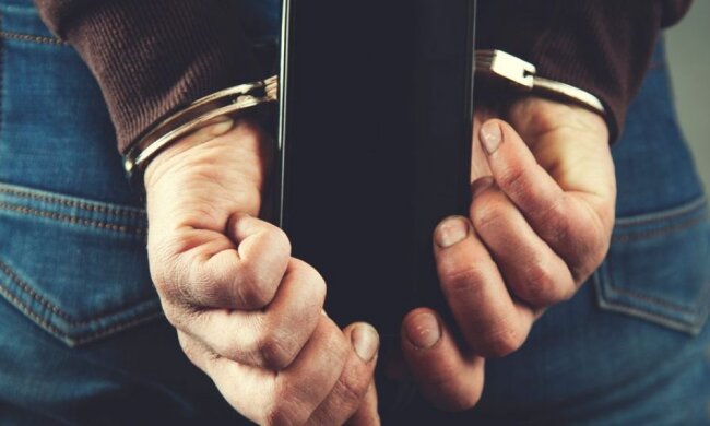 У Києві чоловік пограбував ломбард: що загрожує зловмиснику