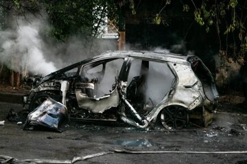 У Києві після зарядки згорів електрокар