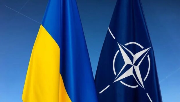 НАТО повернулося до ідеї поставити Україні винищувачі – Bloomberg