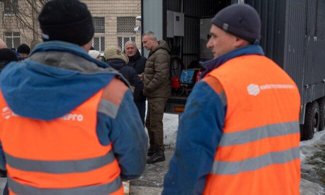 Енергонезалежність у дії: Кличко перевірив "автономний" пансіонат із сонячною станцією