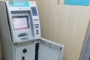 В Ощадбанку на Троєщині підірвали банкомат