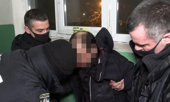 Забив до смерті розвідним ключем: у Києві п’яний розправився з матір’ю (відео)