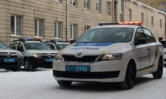 Патрульні поліцейські влаштували потрійну ДТП