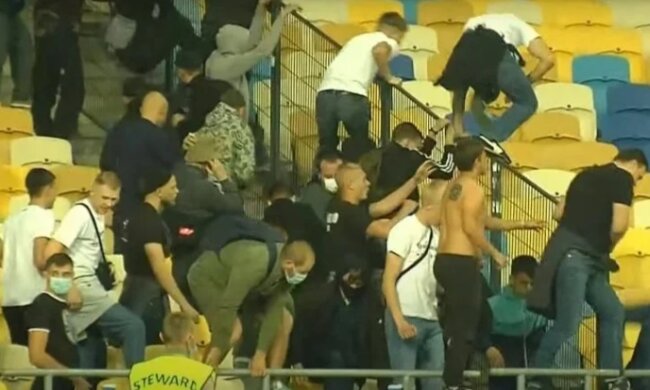Бійка фанатів на НСК Олімпійський: в поліції повідомили подробиці, відкрито справу
