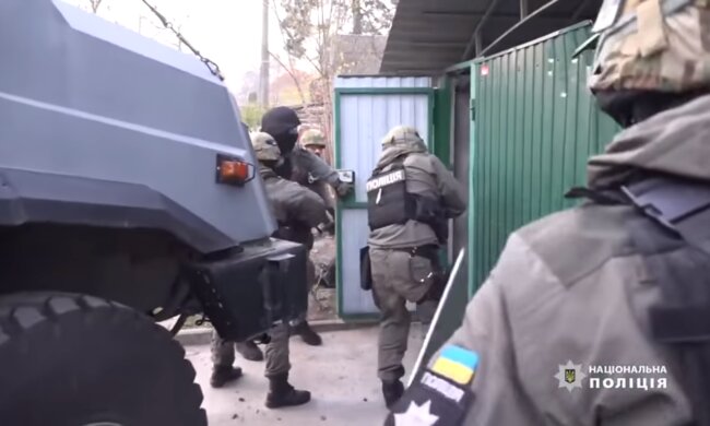 Вилучили метадон на 2 млн доларів: в Києві правоохоронці викрили потужний наркосиндикат (відео)