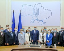 Не карантин, а політика покарань: Шмигаль звинувачує у антирекордах простих українців