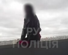 У Києві 17-річна дівчина мало не стрибнула з балкона на 25 поверсі (відео)