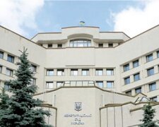В Євпропарламенті назвали порушенням Конституції спробу Зеленського звільнити суддів КСУ