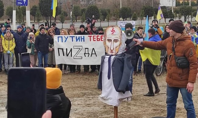 Мелітополь знову вийшов на протести проти російських загарбників (відео)