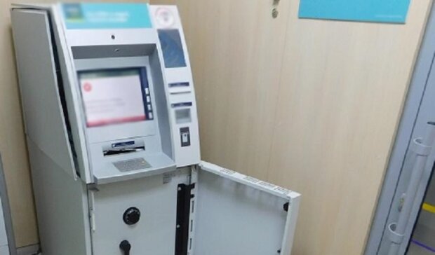 В Ощадбанку на Троєщині підірвали банкомат