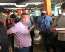 У Києві затримали шахрая, який продавав посаду начальника управління у Нацбанку