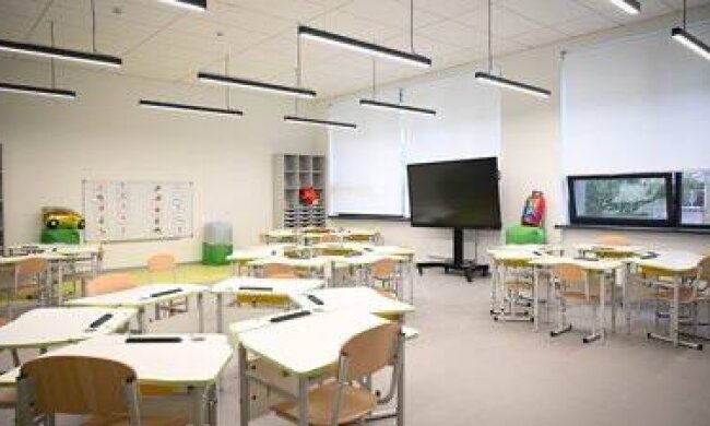 Навчання в умовах енергокризи: як працюють школи Київщини та чому Київ знову пішов на канікули