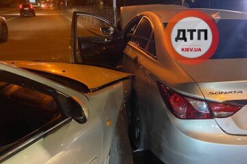 П’яний водій з пляшкою горілки протаранив авто і втік з місця ДТП
