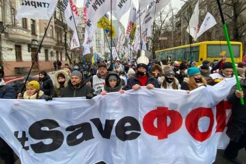 Малі підприємці продовжують протестувати