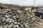Дорожники незаконно перетворили на сміттєзвалище земельну ділянку на Солом’янці