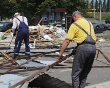 Київ очищають від незаконних споруд: за тиждень демонтовано 30 об’єктів