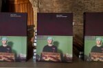 Знаменитий фоторепортер з Великої Британії презентував у Києві книгу «Щоденник волонтера»