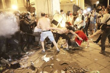 Антиросійські протести у Грузії тривають п’ятий день