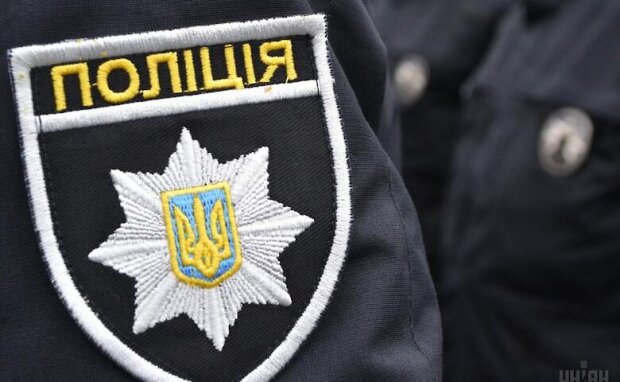 У Києві водій вдарив 9-річну дівчинку, яка нібито заважала йому проїхати