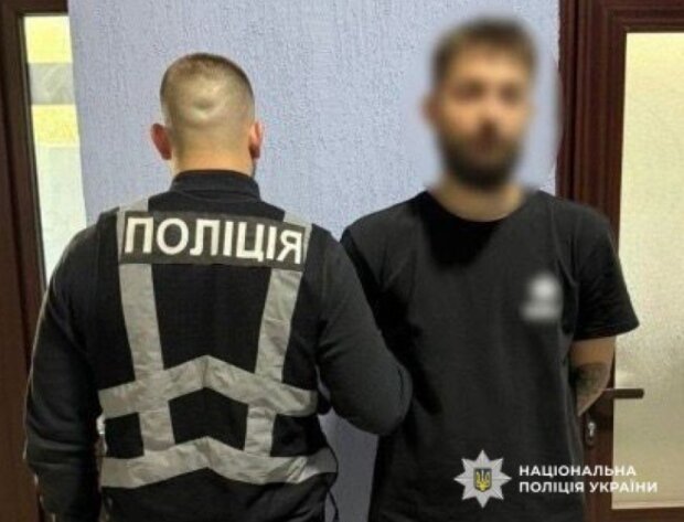 У Києві чоловік «поховав» матір, щоб виманити гроші у власної пасії, а потім обікрав її