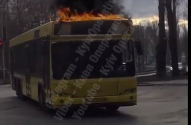 Відео з палаючим автобусом – фейк: Київпастранс