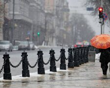 Погода в Києві 24 лютого: ожеледиця, опади та зміни у русі транспорту