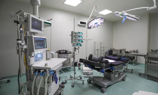 Нові відділення оснащені найсучаснішою медтехнікою: відкрили другу чергу нового корпусу ОХМАТДИТ