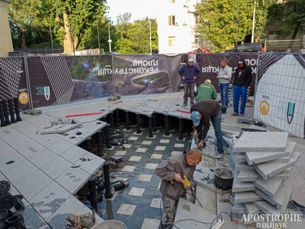 Більше ніяких НП. У Києві фонтан захистили від горе-водіїв