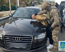 Житель Київщини виманив у матері загиблого військового майже ₴7 млн