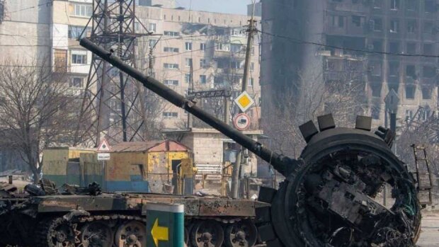 На Донбасі ворог штурмує позиції ЗСУ і пробує взяти під контроль Попасну, Рубіжне та Маріуполь
