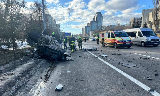 Жахлива ДТП у столиці: 21-річний водій Maserati загинув, врізавшись у стовп