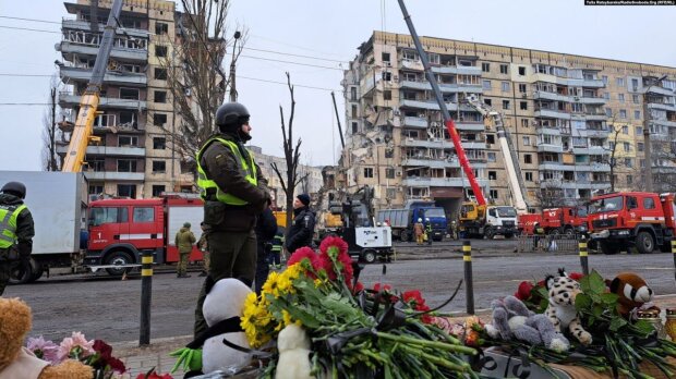 Унаслідок ракетного удару РФ по будинку в Дніпрі 17 осіб залишаються зниклими безвісти, 12 тіл і фрагментів тіл не впізнано