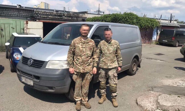 Київські волонтери  допомагають ЗСУ з ремонтом техніки