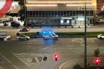 У Києві дві машини на смерть збили чоловіка, який перебігав дорогу між двома переходами