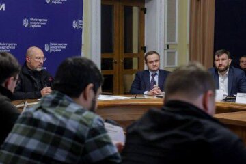 Київ переходить на прогнозовані графіки вимкнення світла: ситуація з теплом та електрикою в столиці