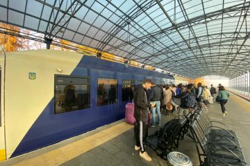 В аеропорт Бориспіль запустять новий потяг українського виробництва