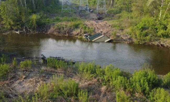 Тікали від ЗСУ вплав: на Луганщині українські військові знищили ворожу техніку та понтони